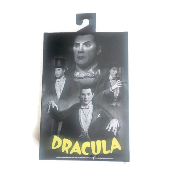 Universal Monsters Ultimate Dracula (Carfax Abbey) 7" Action Figure Age 17+ NECA - Picture 4 of 4